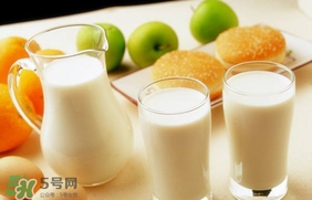 香椿和豆?jié){能一起吃嗎？喝豆?jié){可以吃香椿炒雞蛋嗎？