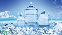 純凈水和礦泉水哪個(gè)好？純凈水和礦泉水的區(qū)別