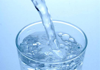 純凈水和礦泉水哪個好？純凈水和礦泉水的區(qū)別