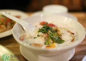 花甲能和豆腐一起吃嗎？花甲和豆腐能一起吃嗎？