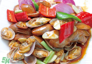 花甲能和豆腐一起吃嗎？花甲和豆腐能一起吃嗎？