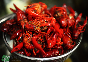 月經(jīng)可以吃油燜大蝦嗎？經(jīng)期能吃油燜大蝦嗎？