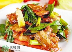 川菜中蒜苗回鍋肉怎么做？蒜苗回鍋肉的做法