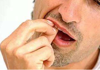 牙齒松動(dòng)能自己恢復(fù)嗎？牙齒松動(dòng)會(huì)自己恢復(fù)嗎