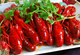 小龍蝦去頭還是不去頭？小龍蝦是吃去頭的好還是不去頭的好？