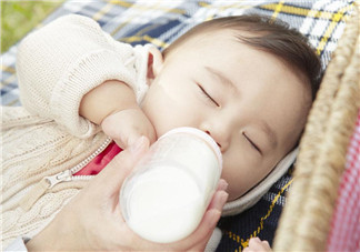 奶瓶發(fā)霉了還能用嗎？奶瓶發(fā)霉了的正確處理方法