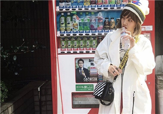 off white夾子包正品多少錢？off white夾子包專柜價(jià)格