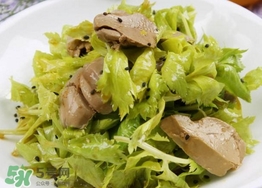 芹菜怎么炒好吃？芹菜怎么炒不苦