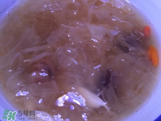 來月經想睡覺是咋回事？為什么月經期間很困