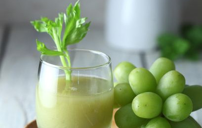 芹菜汁喝生的還是喝熟的？芹菜汁生喝好還是煮熟好