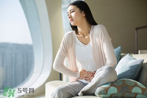 來月經想睡覺是咋回事？為什么月經期間很困