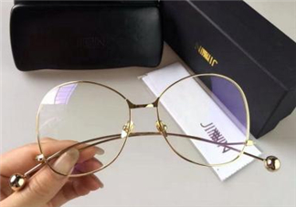 jinnnn眼鏡哪里有專(zhuān)柜？jinnnn眼鏡在哪里買(mǎi)？