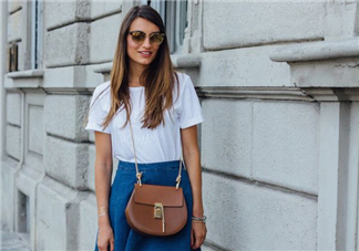 牛仔裙搭配什么鞋子？牛仔裙配什么鞋好看？