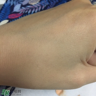 混油敏感肌用什么粉底液？敏感混油皮用的粉底液