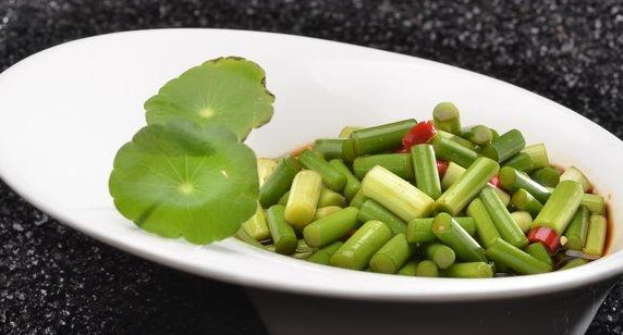 蒜苔怎么處理？蒜薹炒之前要怎么處理