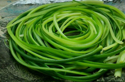 蒜苔是發(fā)物嗎？蒜苔是不是發(fā)物