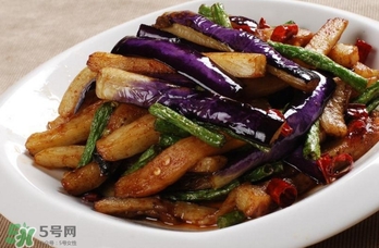 如何炒茄子不黑？怎么炒茄子不黑