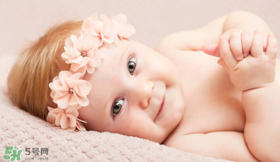 寶寶誤吃洗潔精了該怎么辦？寶寶不小心吃了洗潔精應(yīng)該怎么辦？