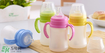 奶瓶能用洗潔精洗嗎？洗潔精能洗奶瓶嗎？