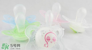 奶瓶的奶嘴多久可以換呢？寶寶的奶嘴需要換幾次？