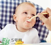 寶寶輔食要加鹽嗎？寶寶輔食能不能加鹽？