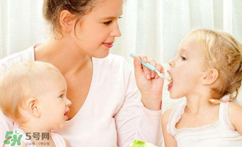 寶寶輔食要加鹽嗎？寶寶輔食能不能加鹽？