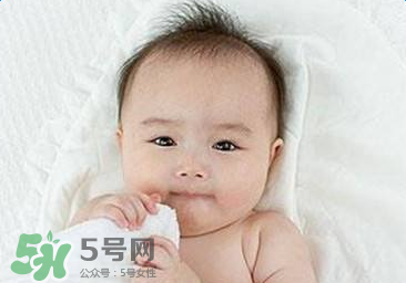 寶寶有鼻屎不通氣怎么辦？寶寶有鼻屎鼻塞怎么辦？