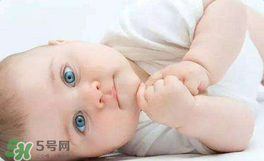 寶寶有鼻屎不通氣怎么辦？寶寶有鼻屎鼻塞怎么辦？