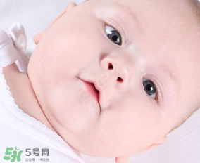 寶寶有鼻屎不通氣怎么辦？寶寶有鼻屎鼻塞怎么辦？