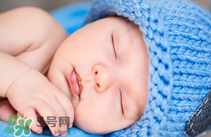 怎么樣給寶寶清理鼻腔？給寶寶清理鼻腔要注意什么？