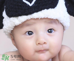 怎么樣給寶寶清理鼻腔？給寶寶清理鼻腔要注意什么？