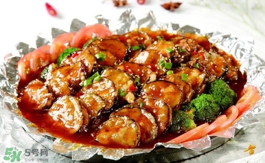 如何炒茄子不黑？怎么炒茄子不黑