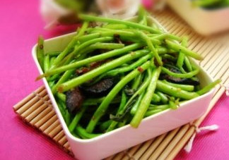 泥蒿怎么做好吃？泥蒿做法