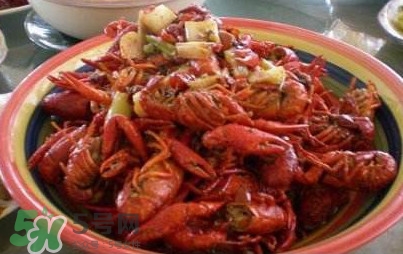 油悶大蝦怎么做？油燜大蝦的做法