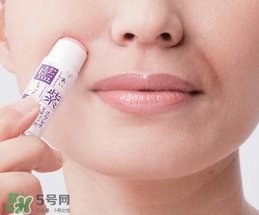 藍紫根去法令紋棒怎么用？藍紫根去法令紋精華棒使用方法