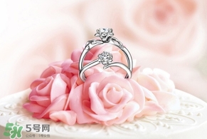 lovelove戒指是什么牌子？lovelove真愛之花戒指多少錢？