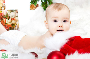 媽媽病毒性感冒需要停止喂奶嗎？媽媽感冒了喂奶需要注意什么？