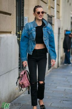 露臍裝怎么搭配？露臍裝怎么搭配好看？