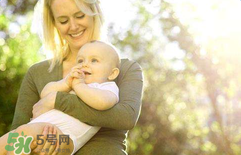 家長(zhǎng)什么時(shí)候可以帶寶寶進(jìn)行戶外活動(dòng)？寶寶最佳的戶外運(yùn)動(dòng)時(shí)間是什么？