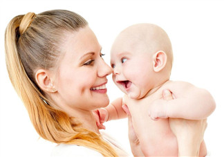 媽媽病毒性感冒需要停止喂奶嗎？媽媽感冒了喂奶需要注意什么？