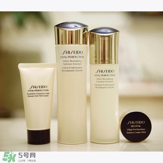 悅薇水乳滋潤和清爽哪個好？悅薇水乳滋潤和清爽區(qū)別