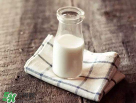 蠶豆和牛奶可以同吃嗎？吃蠶豆可以喝牛奶嗎？