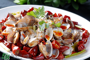 花甲能和菠菜一起吃嗎？菠菜和花甲能一起吃嗎？