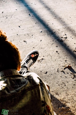 amac customs與vans高定鞋子多少錢？