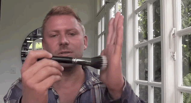 香奈兒伸縮粉底刷多少錢？香奈兒伸縮粉底刷怎么樣？