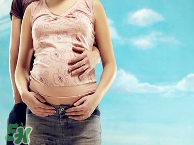 孕婦摸肚子對胎兒有什么危害嗎？孕婦摸肚子的正確方法？