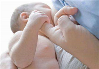 正常母乳是什么顏色？什么顏色的母乳營養(yǎng)高？
