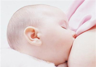 我的奶水發(fā)黃是怎么回事？ 哺乳期奶水發(fā)黃還可以喂奶嗎？