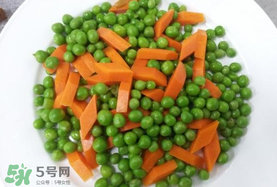 豌豆可以和胡蘿卜一起吃嗎？豌豆和胡蘿卜能一起吃嗎？
