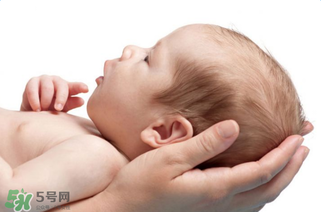 孩子發(fā)燒到39度該怎么辦？ 孩子39度能用物理降溫嗎？